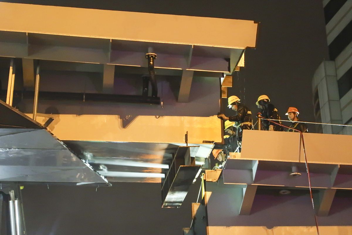 车防跳钢梁改造安装质量工作过程记录 - 确保安全和质量