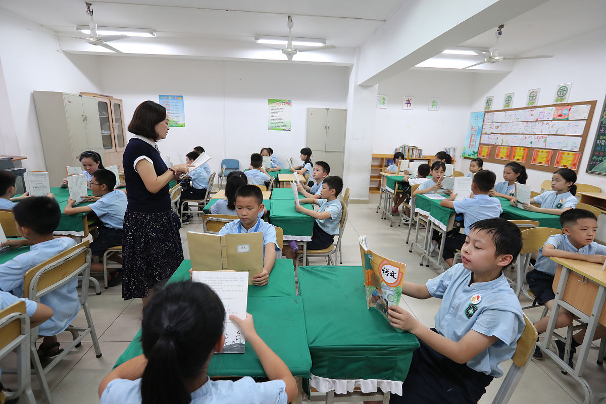 重庆幼师学校为准幼师提供帮助与学习机会