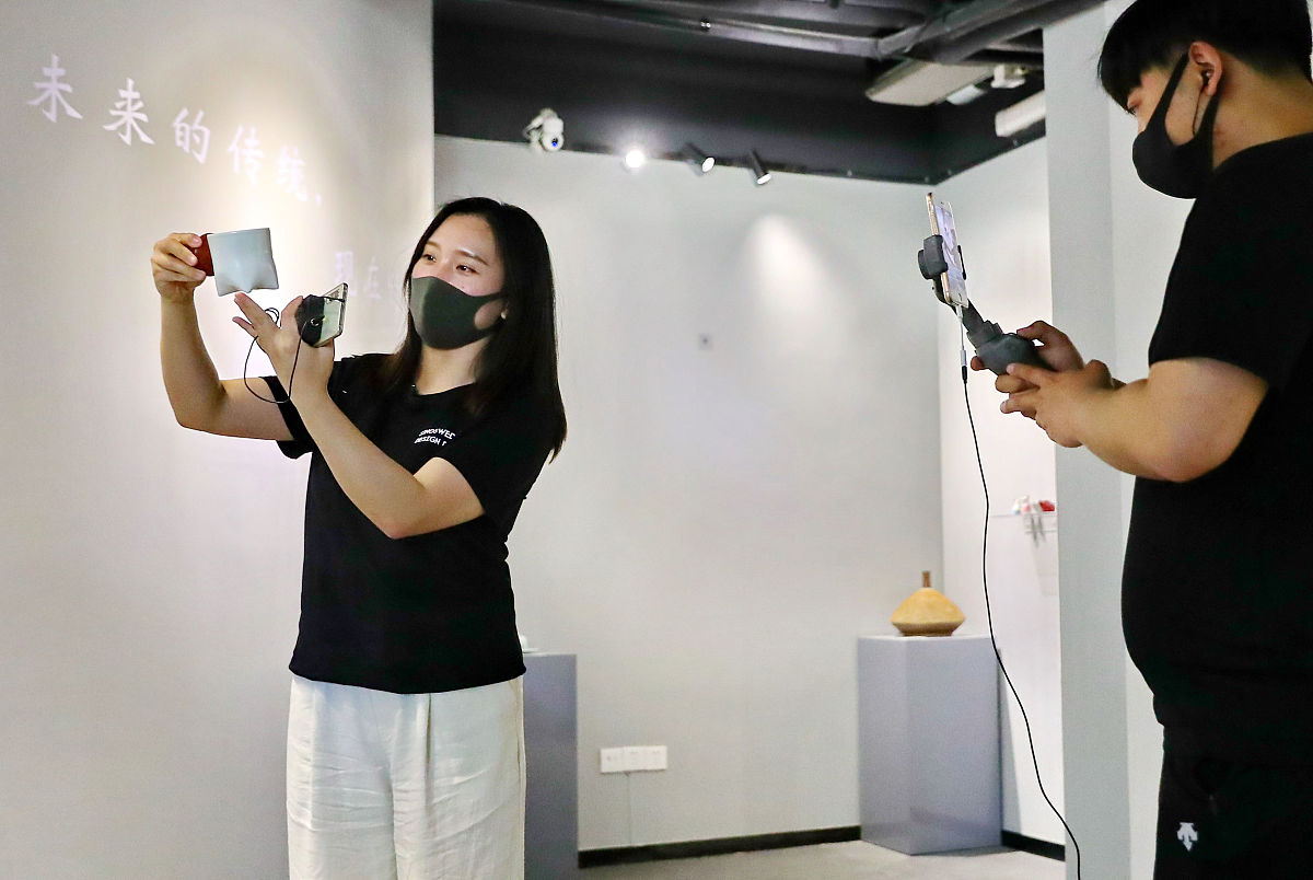 帮我写一份双周报职位是直播运营主管
