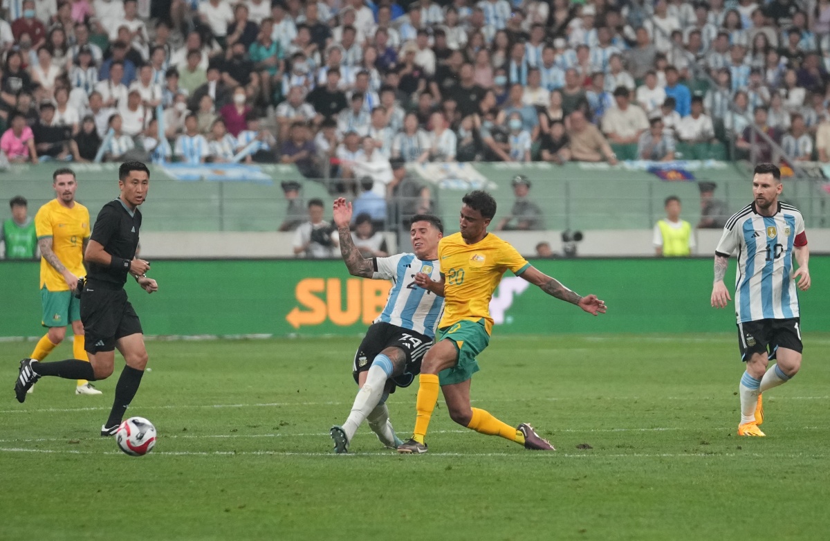 阿根廷足球直播?急求阿根廷足球下几场比赛时间以及直播频道!!!谢谢!!