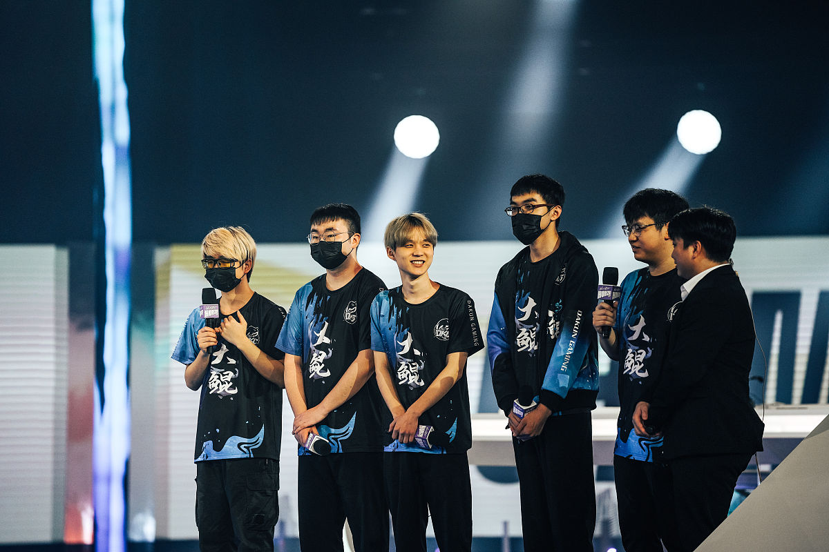 UZI - 中国电竞传奇人物 | 姚志豪英雄联盟职业生涯