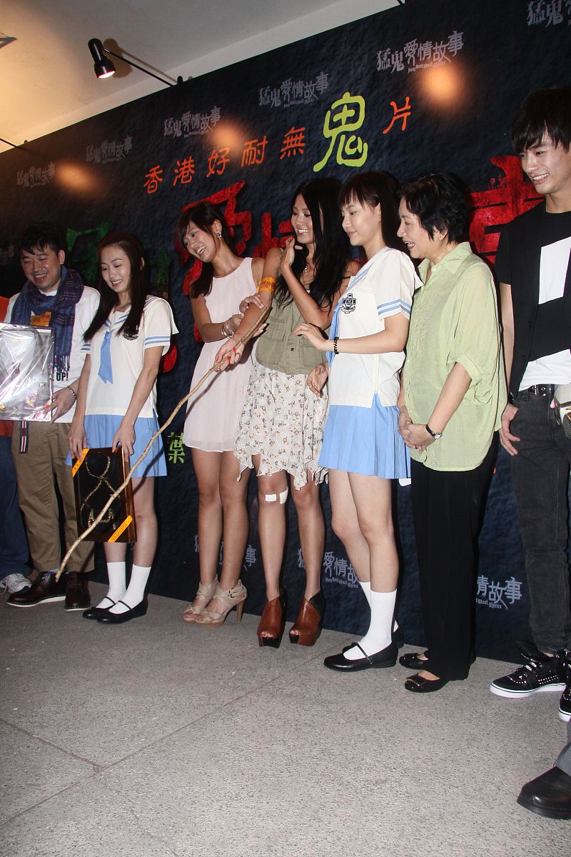 2011年8月31日,香港,电影《猛鬼爱情故事》于西贡一学校进行拍摄.+++_