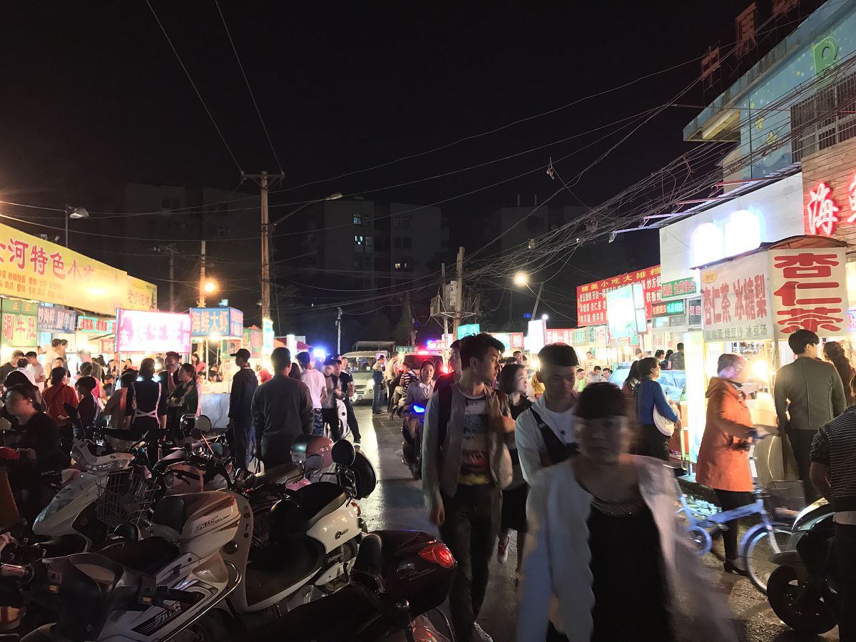 宝塔区中心街路边夜市食品安全问题对策建议：加强监管，增设公示