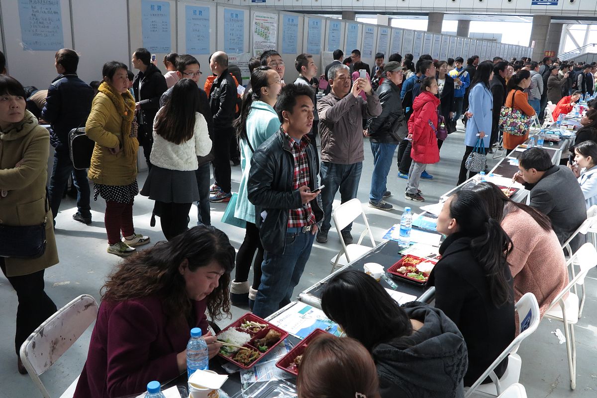 巴中初中毕业可以读中专学校吗