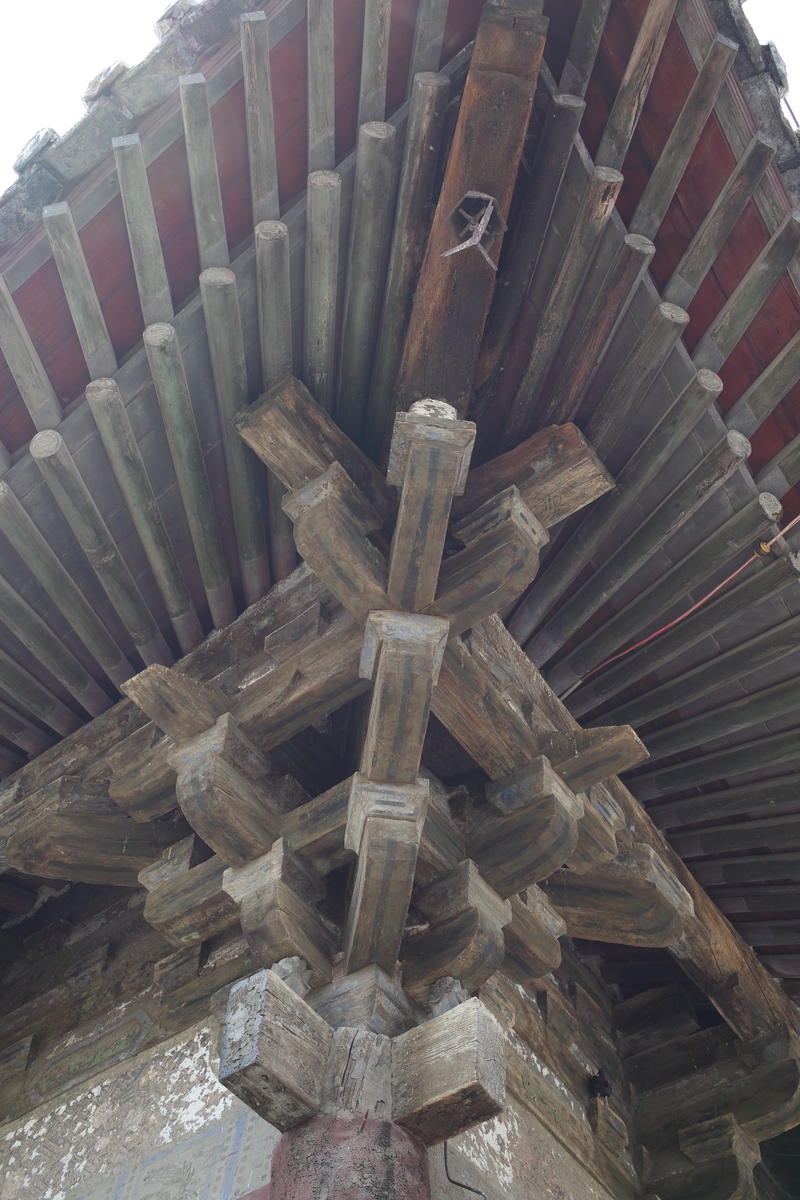 斗拱：中国古代建筑的结构与文化之美