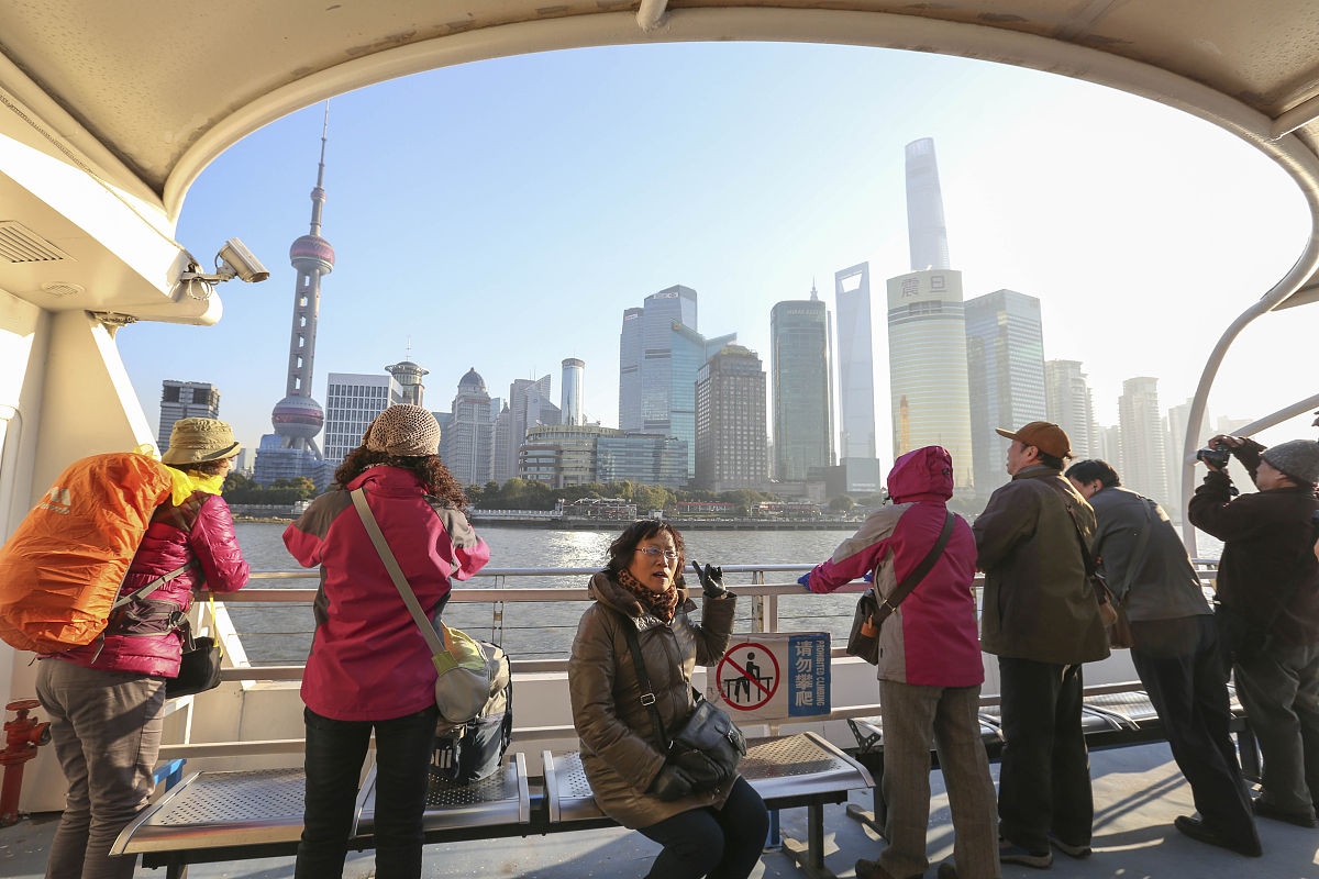 上海公交车增加沪语报站，方便老年人出行