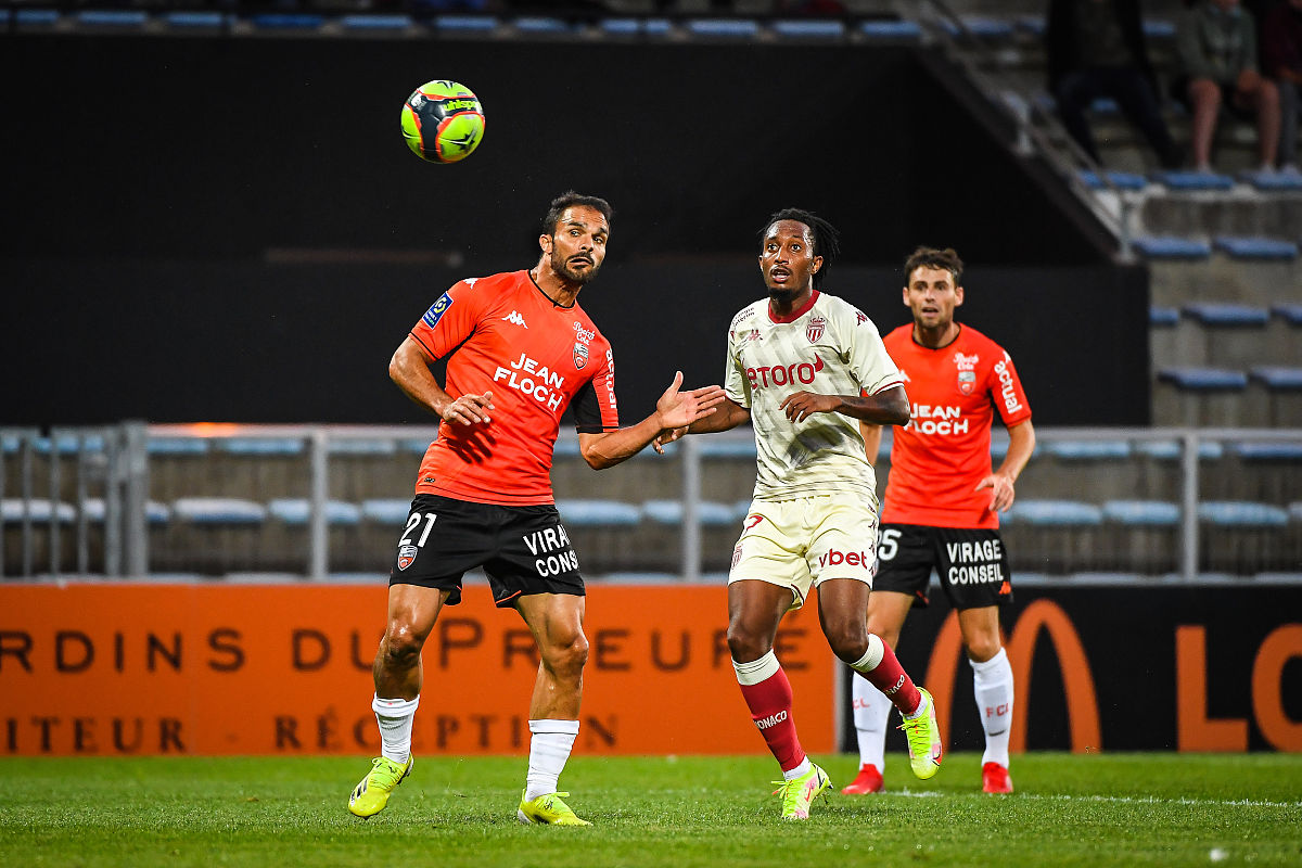 广告文案描述假面骑士geats