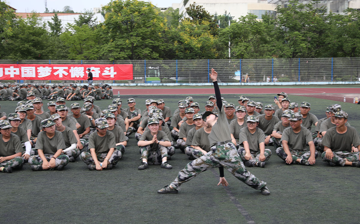 重庆市三峡水利电力学校航空服务专业课程设置有哪些