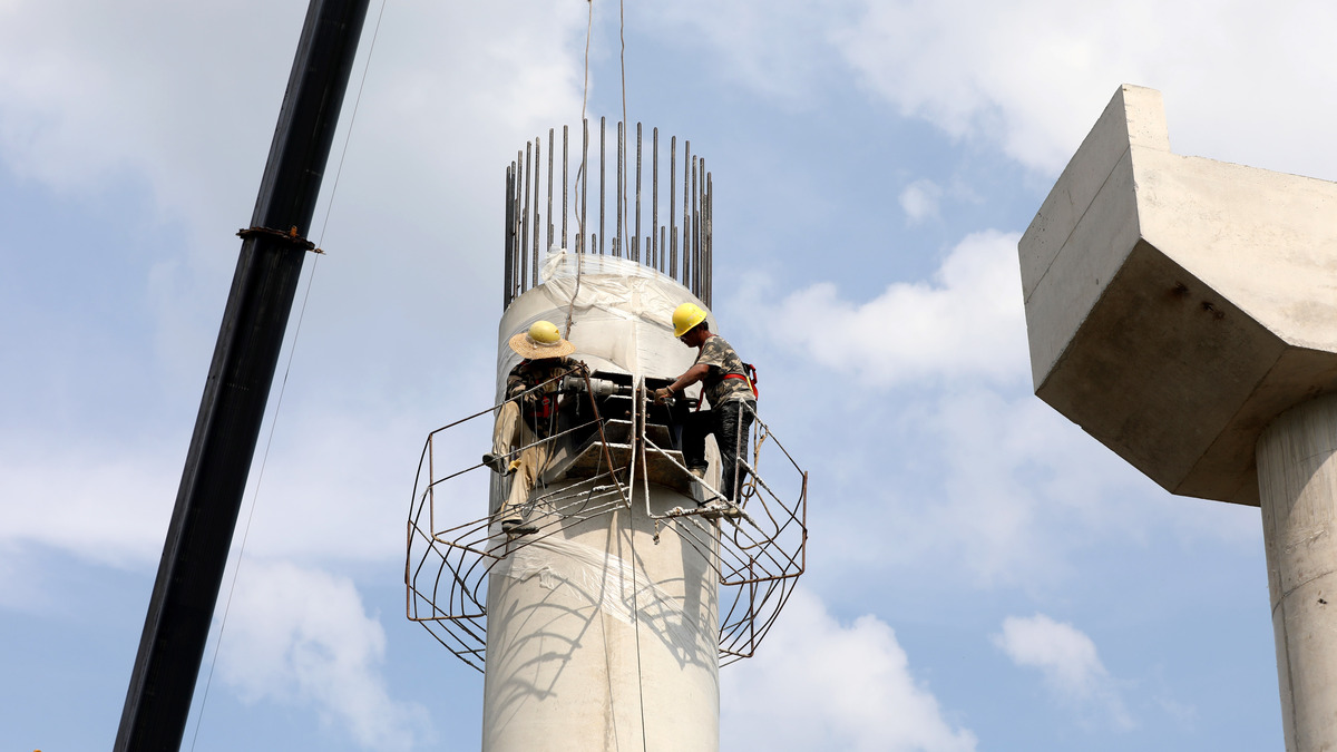 风力电机塔筒材料：钢材vs混凝土，哪种更适合？