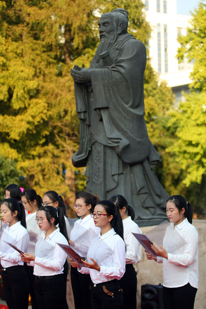 弘扬五老精神，引领中华民族伟大复兴