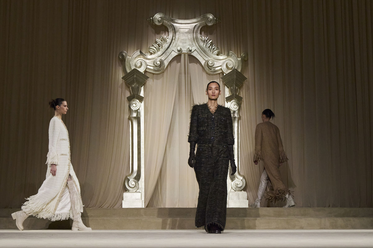 prada品牌形象策略