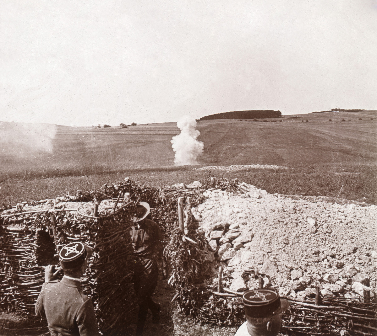 第二次世界大战期间德国如果全力进攻马其诺防线会导致什么样的结果？二战是否会提前结束