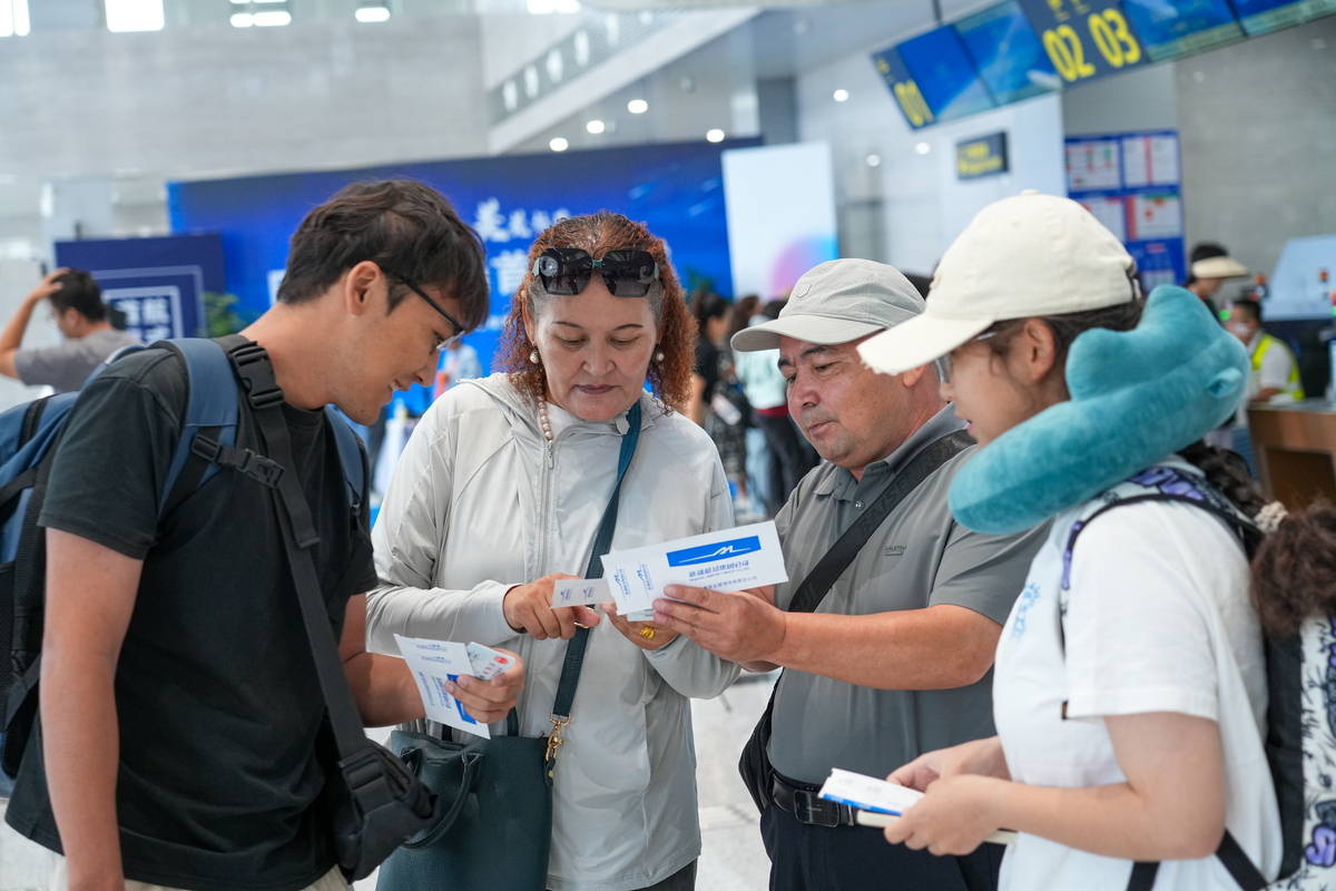 重庆机场集团获30亿注资，航空业迎新发展