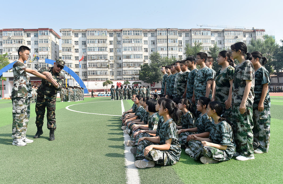 军训英姿：磨砺意志，展现风采