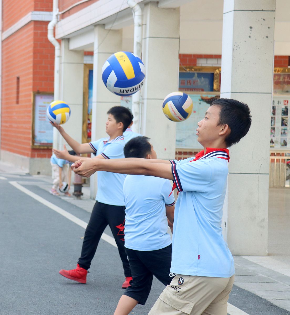 小学生颠气排球教学内容全面解析