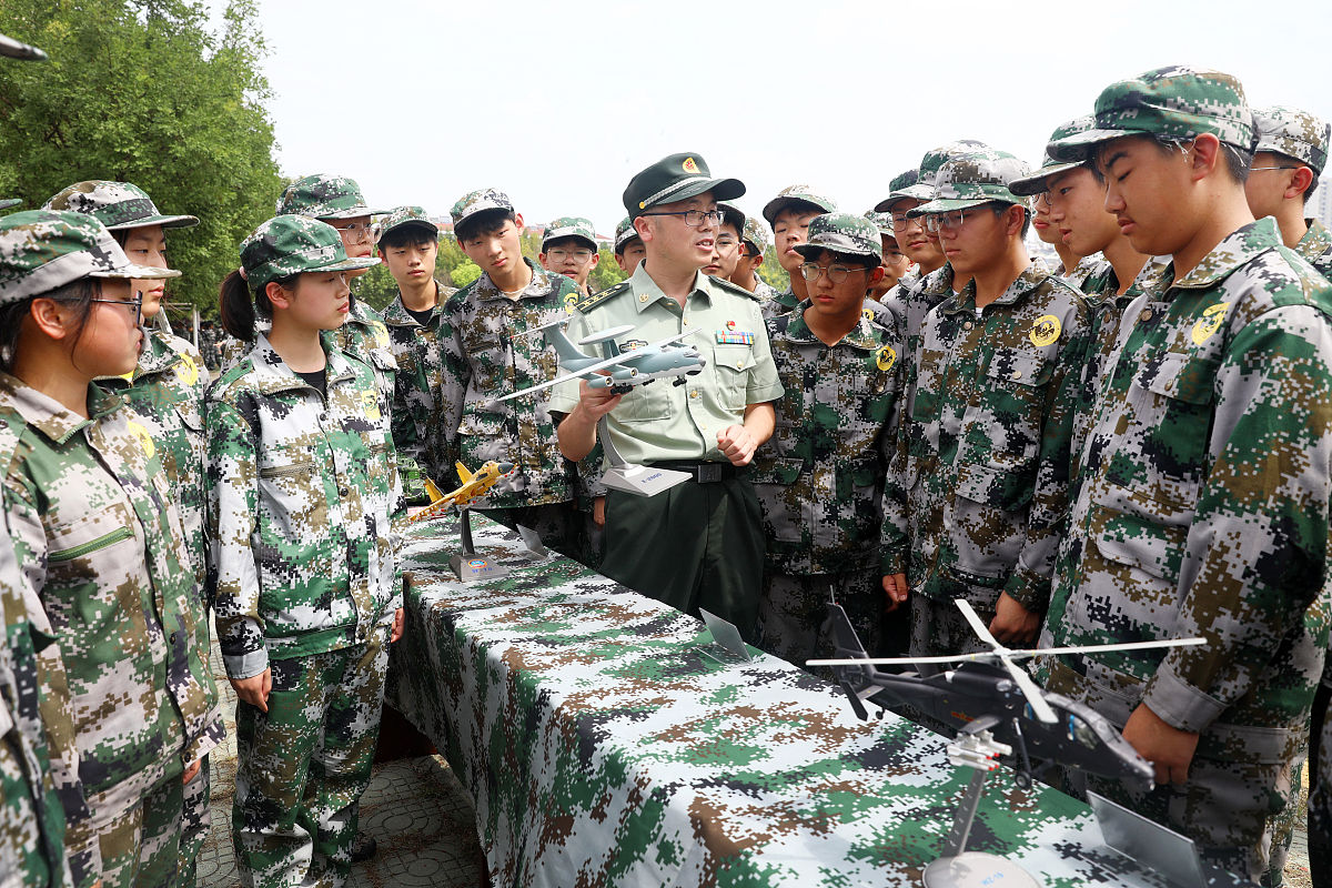 登封举行军事地形学外业实践课：学生按图行进，督导组专项督导