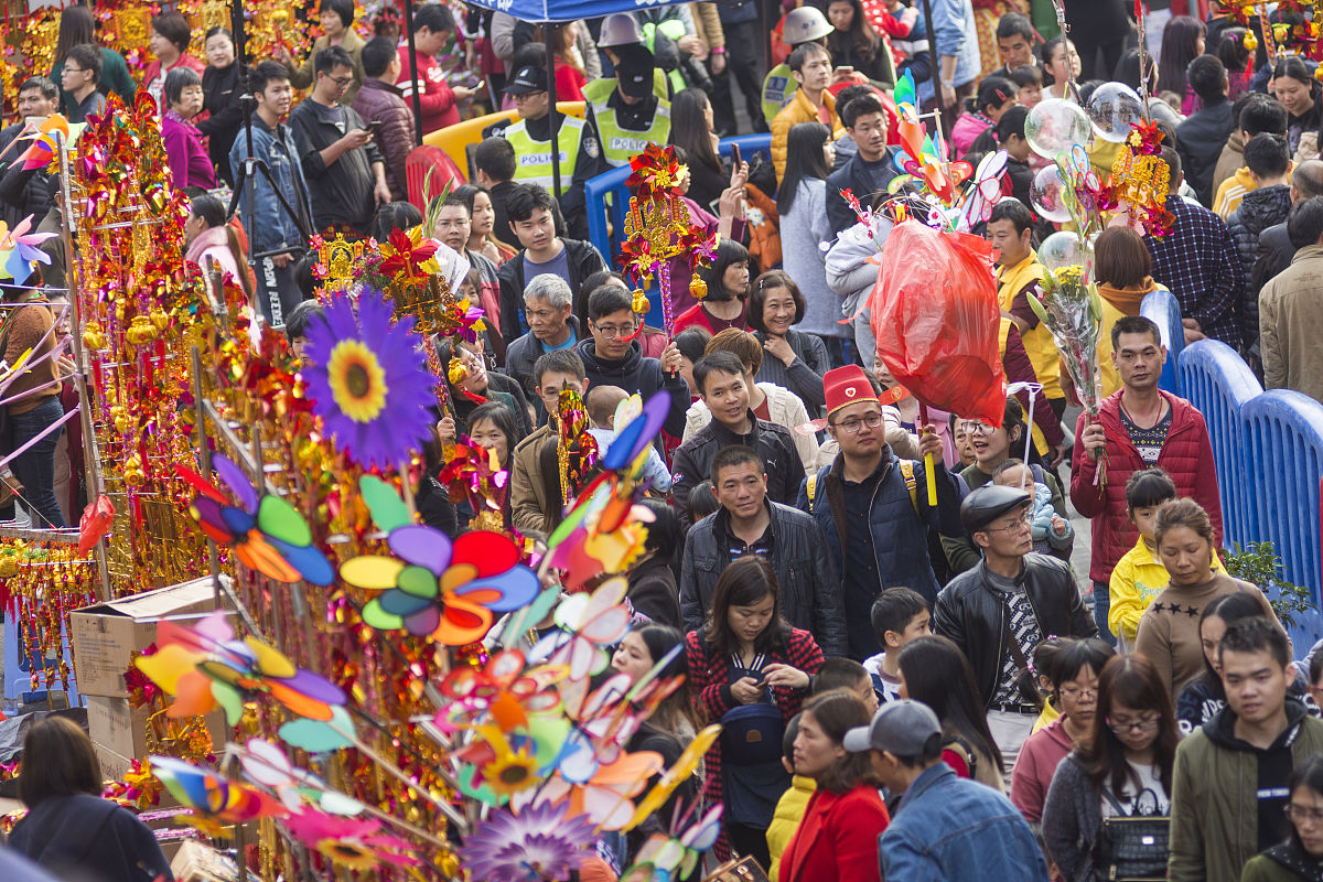 Western Festivals in China English ReportWestern festivals in ChinaTable of ContentsChapterTopicPage Table of contentsⅰ Abstractⅱ AcknowledgementsⅲⅠIntroduction1ⅡMethods2ⅢPresentation of Results3ⅣDisc
