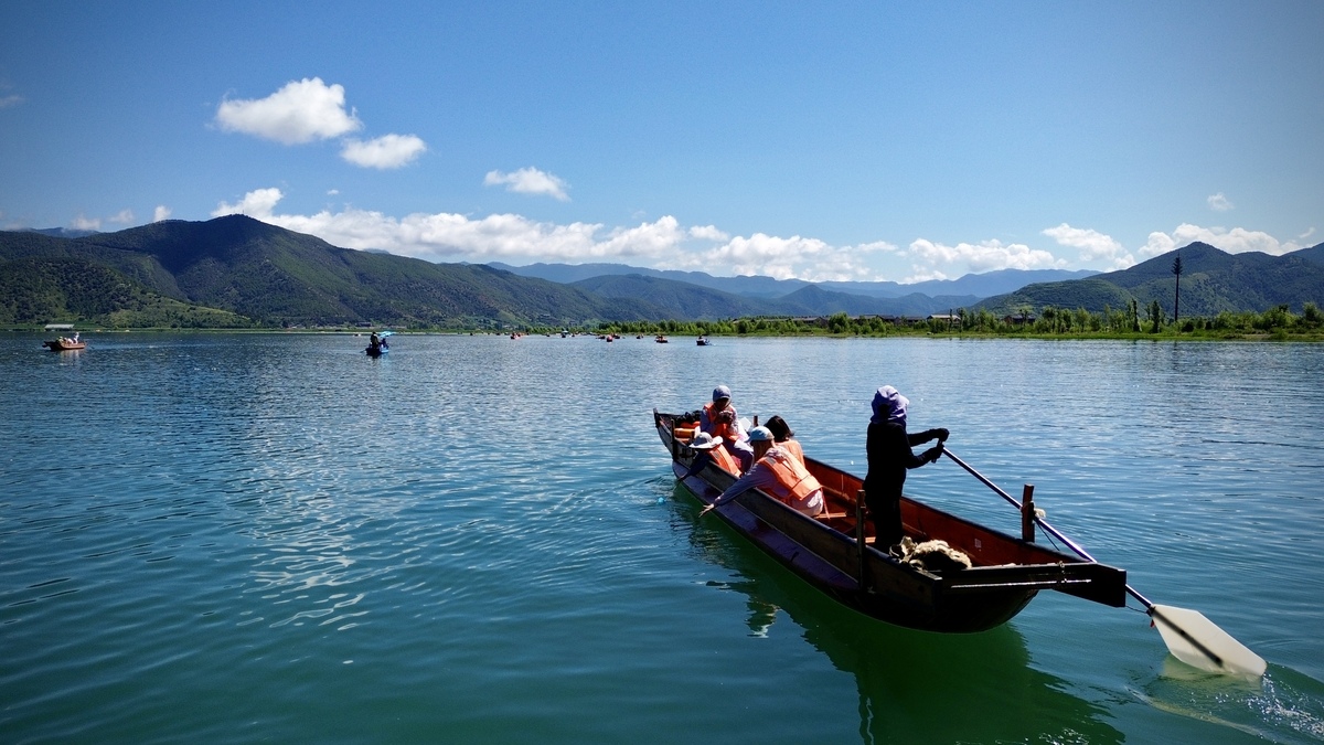 云南泸沽湖 旅游住宿