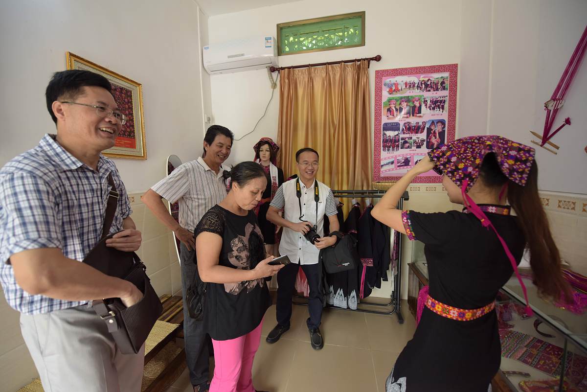 成都双语幼师培养目标：培养流利双语、掌握双语教学技巧、理解文化差异