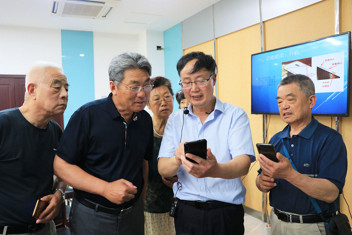 2021年6月21日,江苏盐城大丰区自然资源和规划局老干部党支部和老龄分