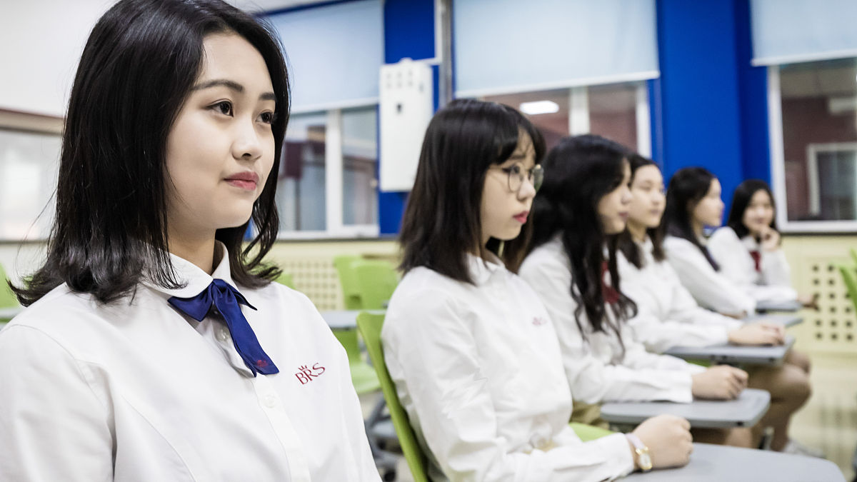 重庆铁路学校铁道车辆专业适合初中毕业生吗？