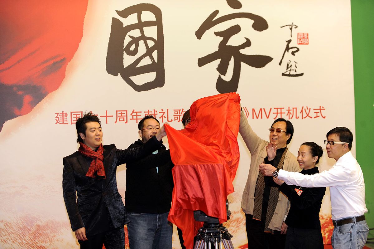 以家国为主题写一篇600字文章