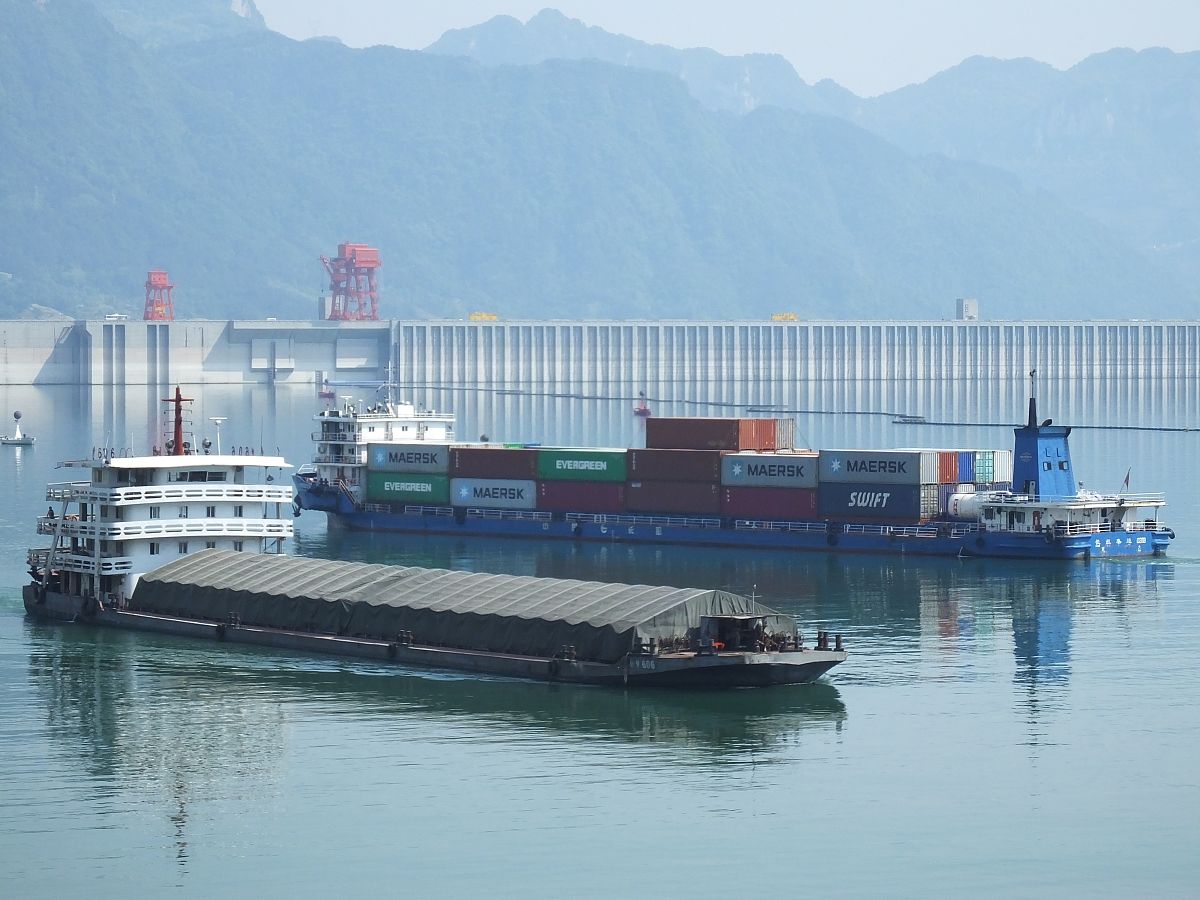 写【长江流域多港挂靠集装箱班轮航线研究】预期结果和意义