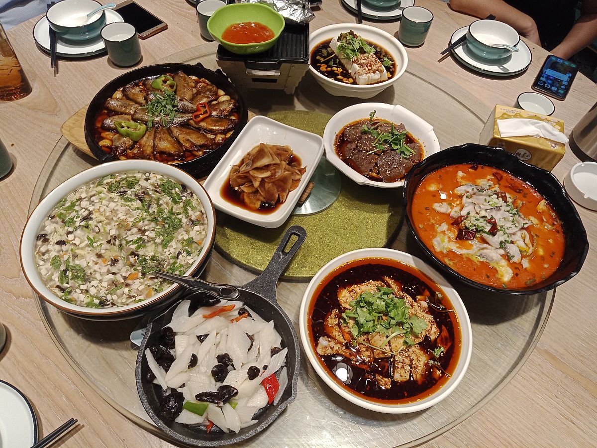 中国菜种类大全：从川菜到西安菜，带你领略中华美食