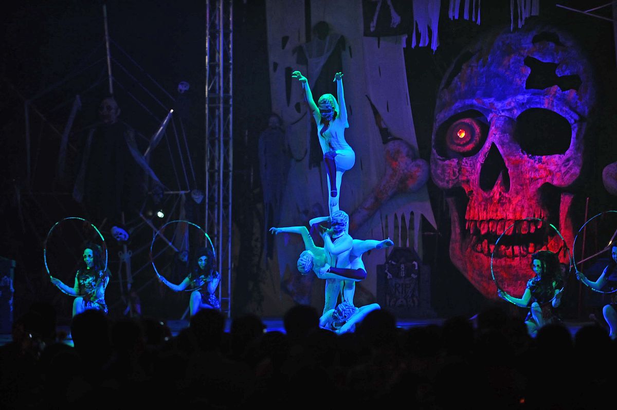 倒计时 1315238 100电音《Scary Monsters and Nice Sprites》出自哪位制作人之手ASkrillexBSkrlexCSkreamDSaid the Sky本题由UID24056619的用户所出