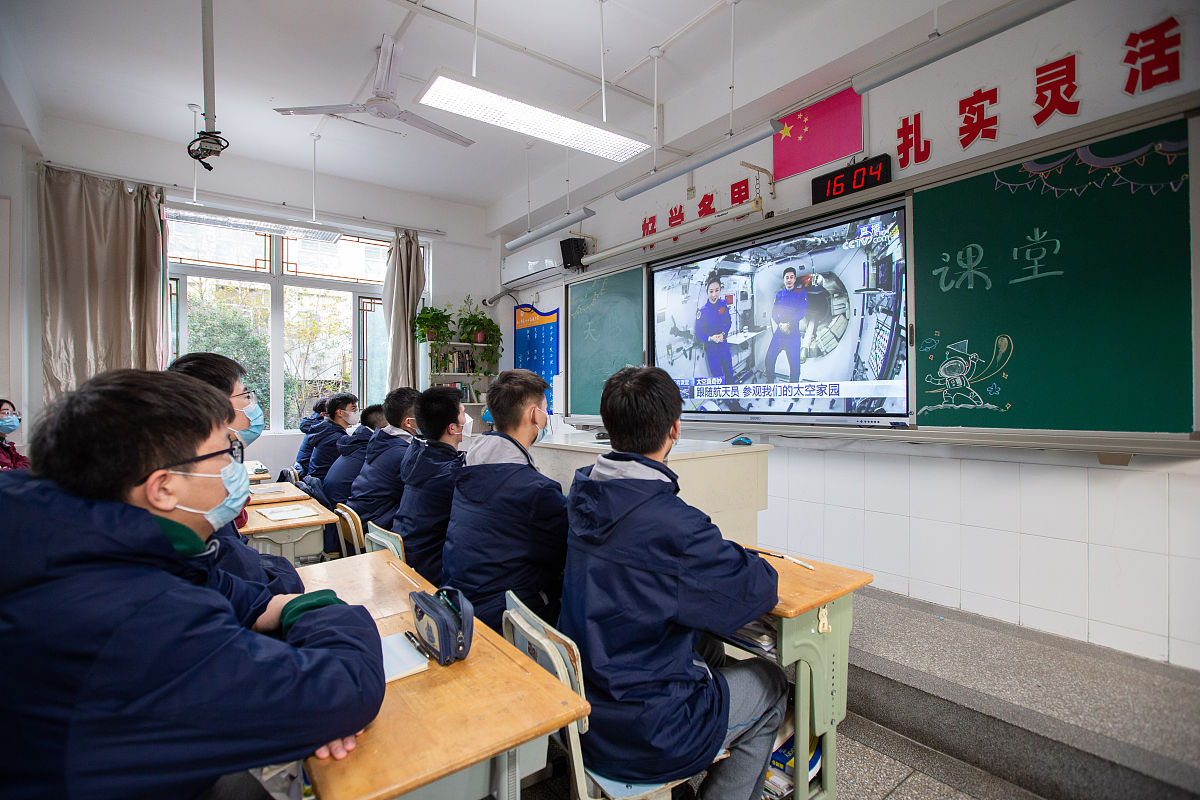 贵阳铁二局技工学校计算机应用专业：课程设置、教学质量及未来发展