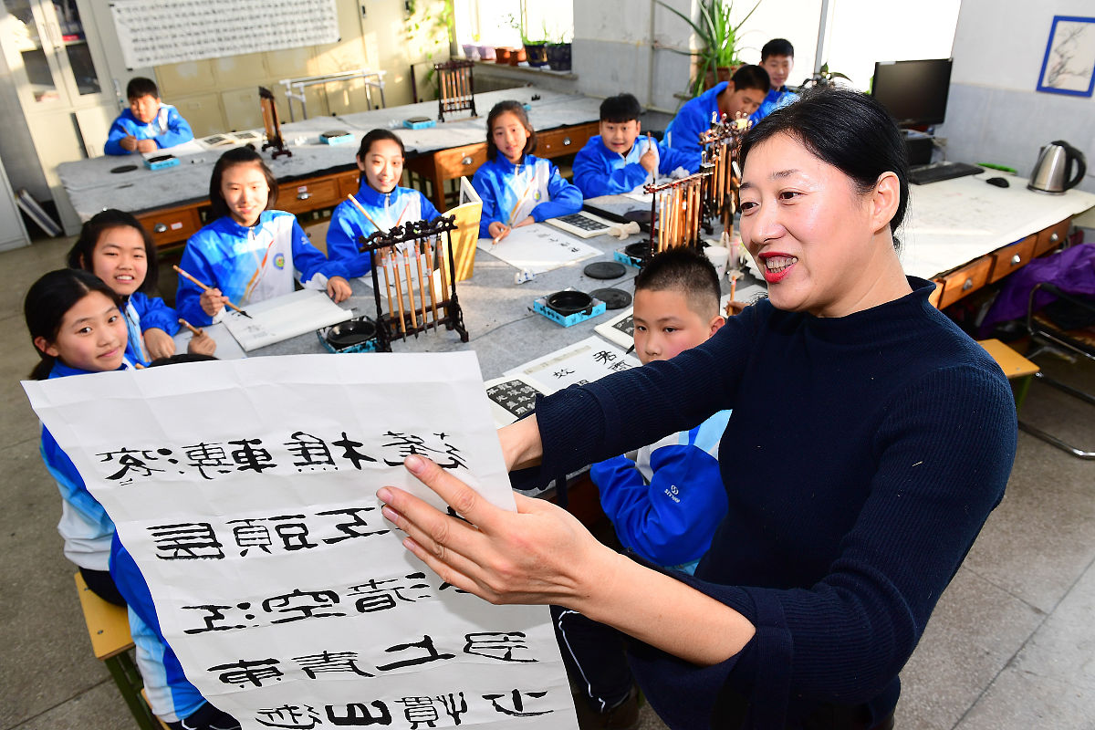 重庆市女子职业高级中学举办书法大赛，弘扬中华传统文化