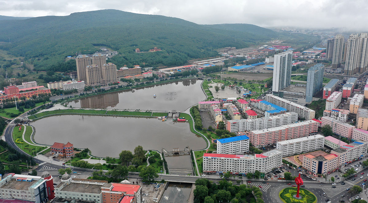 2020年9月2日,黑龙江牡丹江,绥芬河站内的铁路.