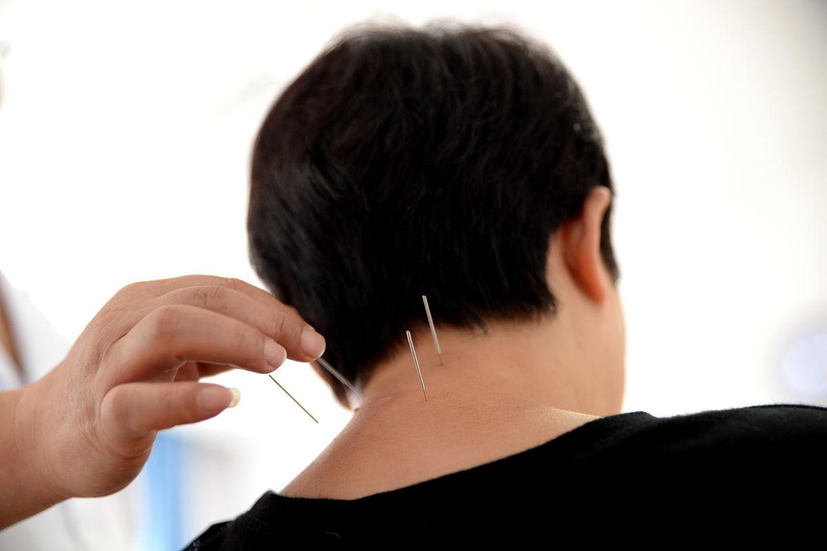 按摩翳风危害：300字详解，警惕这些严重后果！