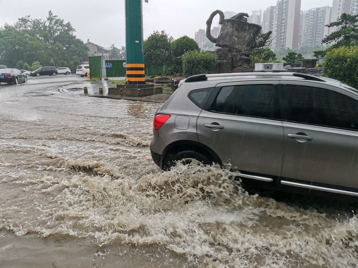 路面积水会引发什么次生灾害