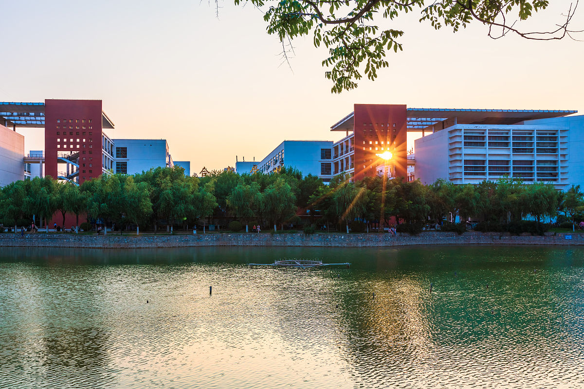 昆明医科大学海源学院官网：查询方法及医学科研成果