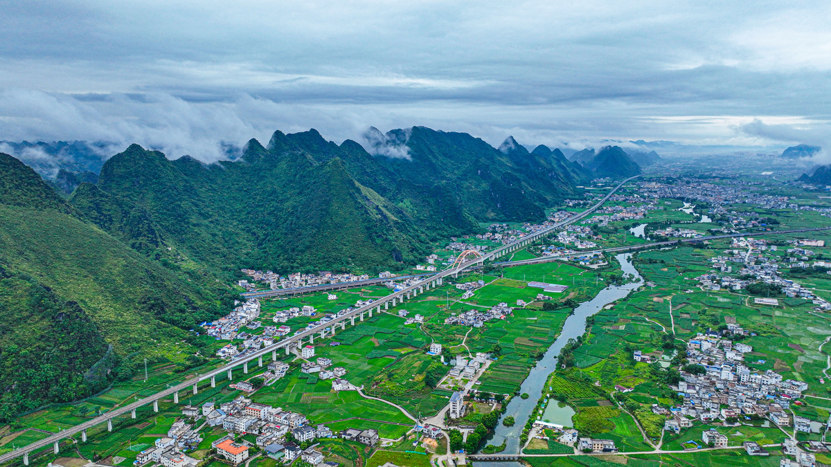 隆林县：广西最南端，壮族文化宝地