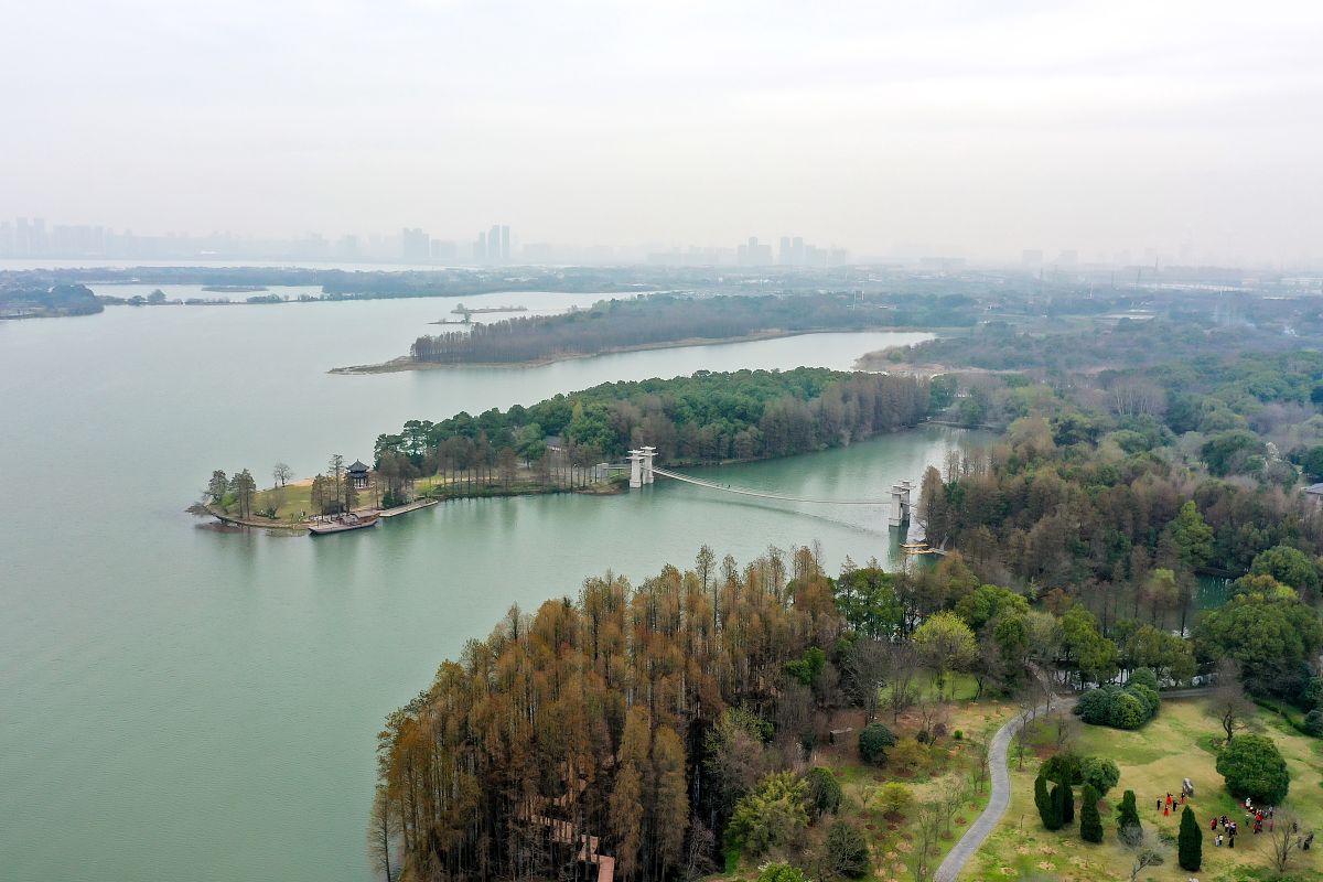 2021年3月3日,武汉东湖落雁景区景色旖旎.(如需下载使用,请务必署名: