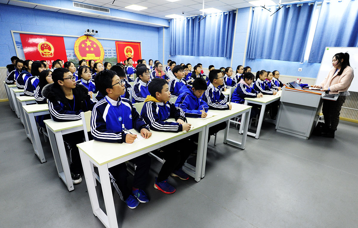 重庆机电中等专业学校专业设置：机电类、会计、市场营销等