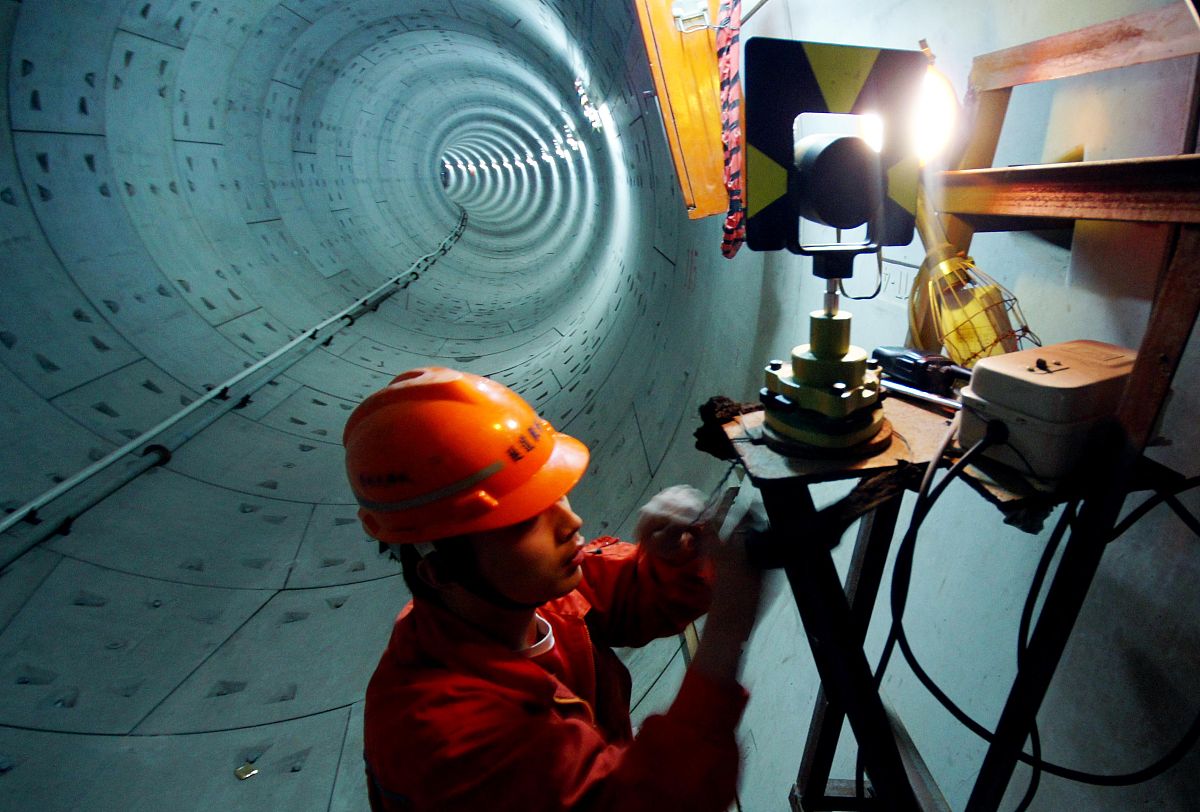 城市隧道养护安全保证体系项目负责人的职责