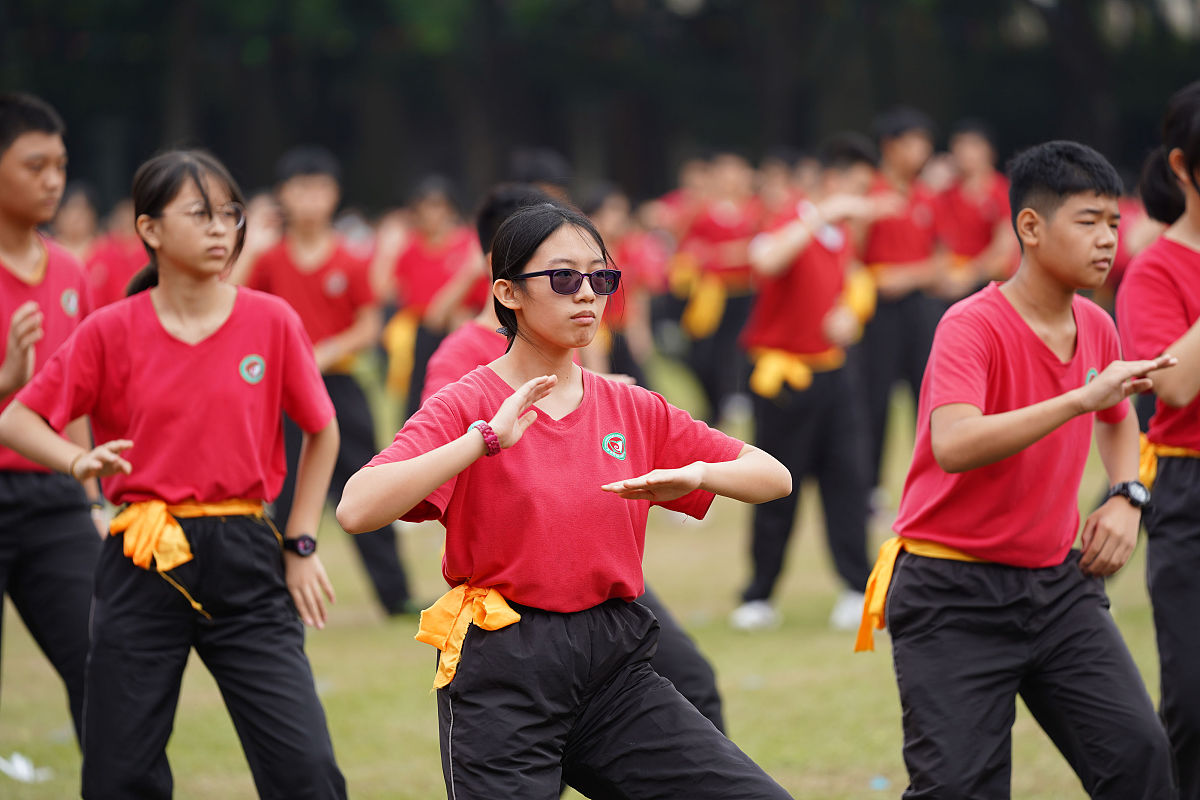 高等数学竞赛经历怎么写高等数学竞赛经历可以按照以下方式写：1 竞赛名称：列出参加的竞赛名称如全国大学生数学竞赛、全国高校数学建模竞赛等。2 获奖情况：列出获得的奖项和级别如一等奖、二等奖、优秀奖等继续