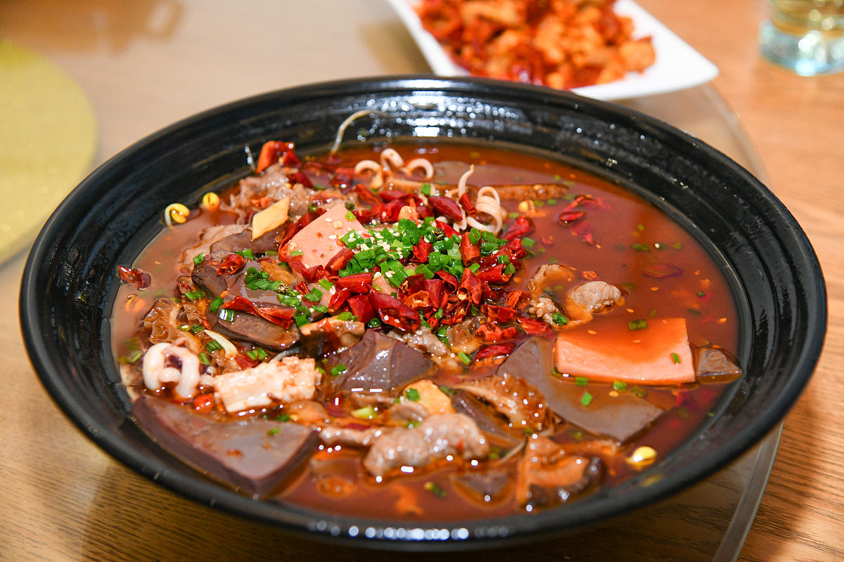 毛血旺：麻辣鲜香，营养丰富！