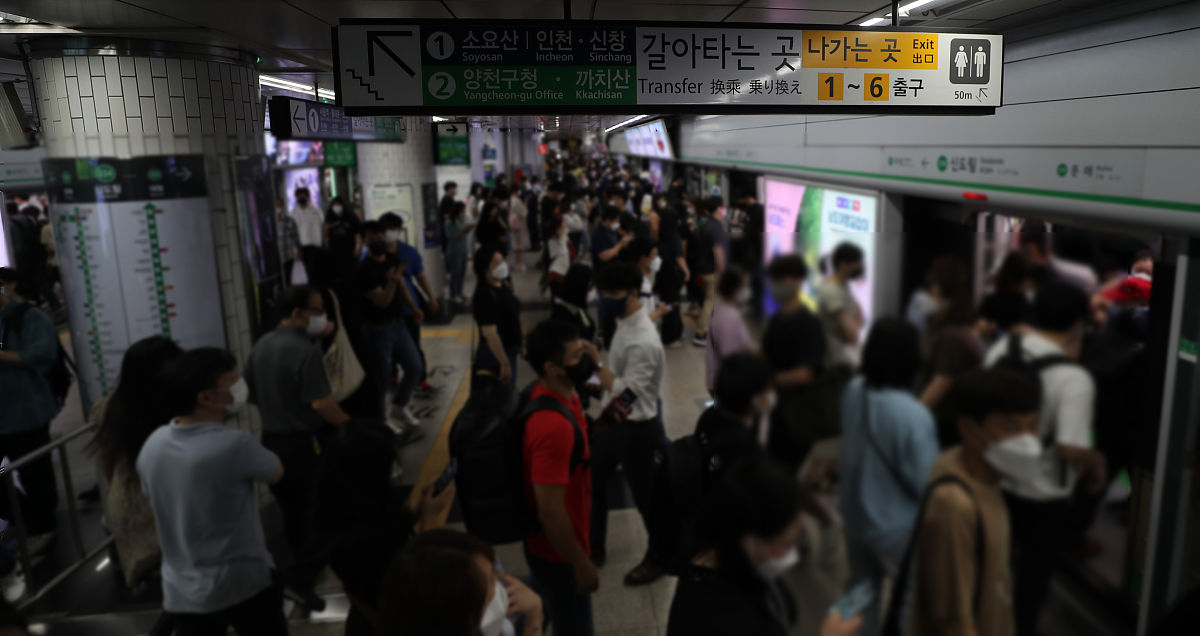 从杨闸环岛到天坛医院乘坐公交车详细路线回答加拓展。