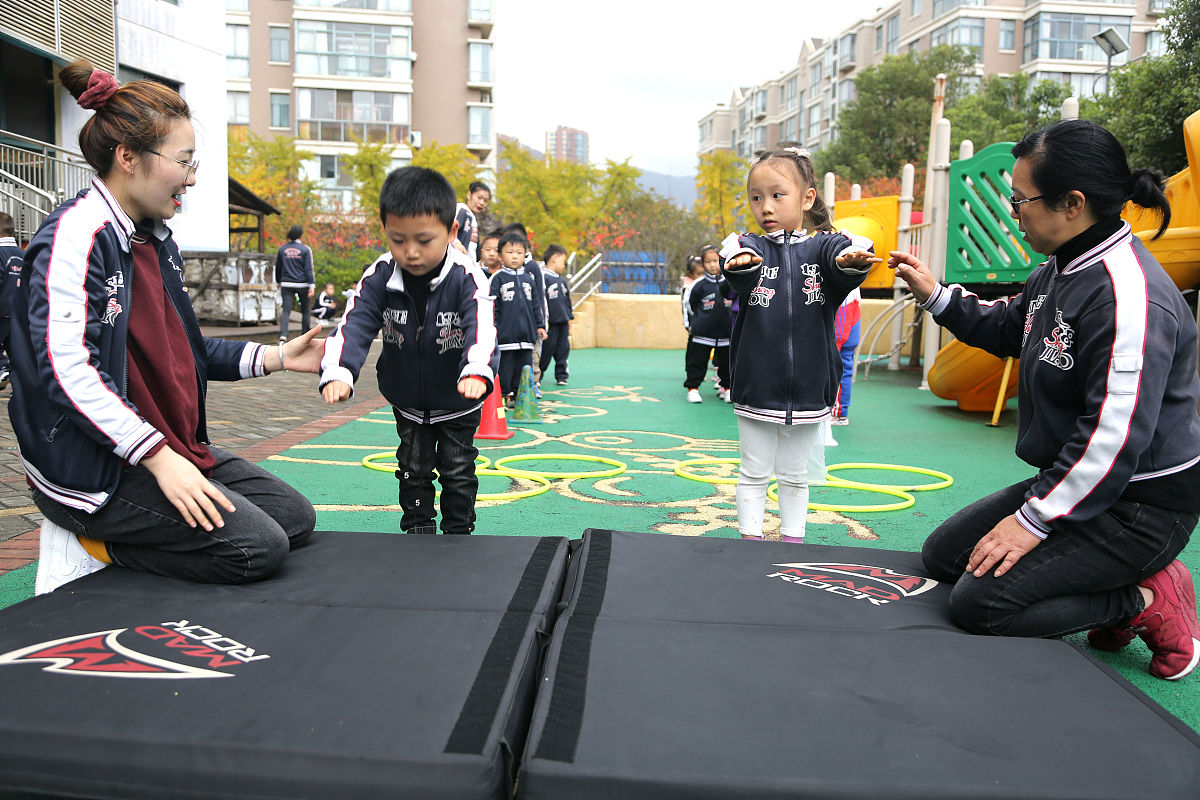 体育游戏教学渗透德育：核心素养下的路径研究