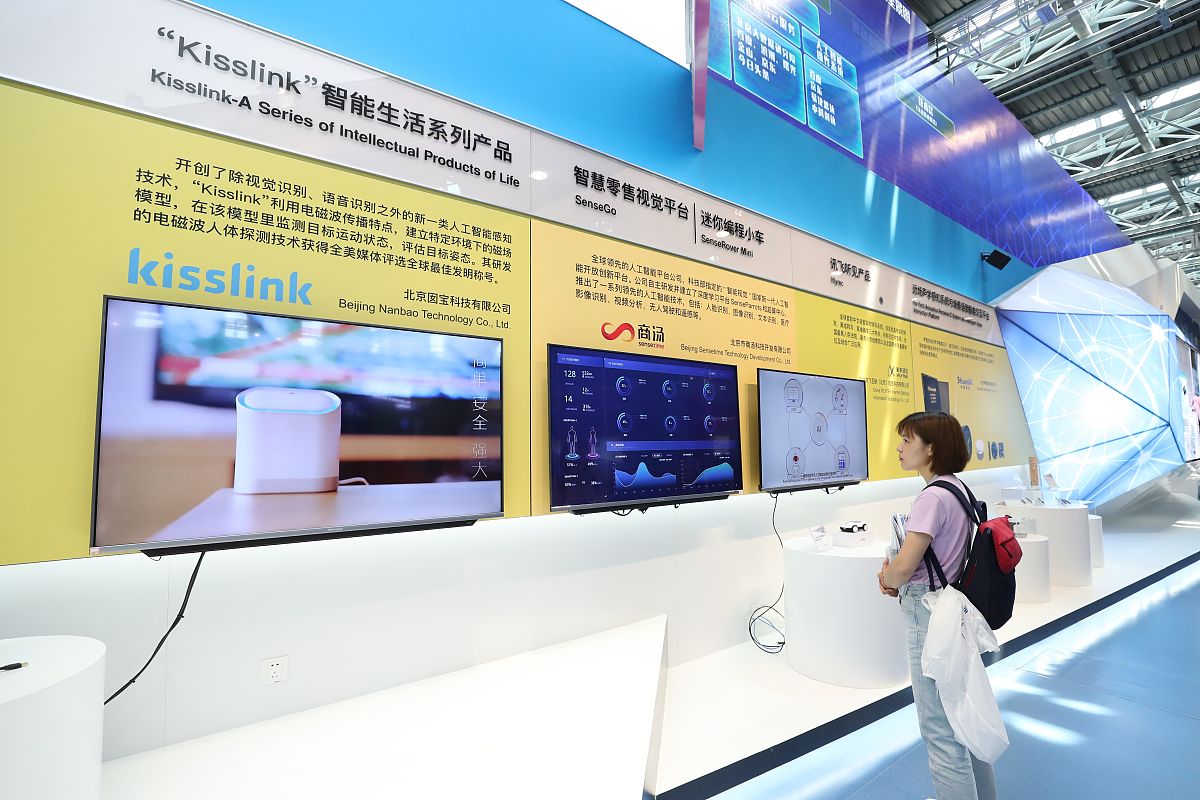 美的集团通过数字化云平台实现工厂碳盘查和碳核查边、源、算、报、查全过程管理重新写这段话表达相同的意思但是看起来不一样帮我论文降重