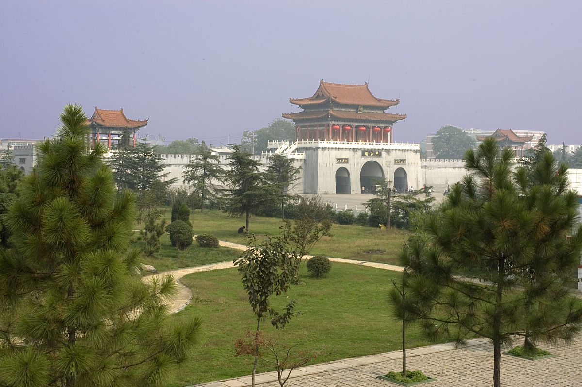 临颍县：河南省历史文化名城，旅游观光与农业发展重地
