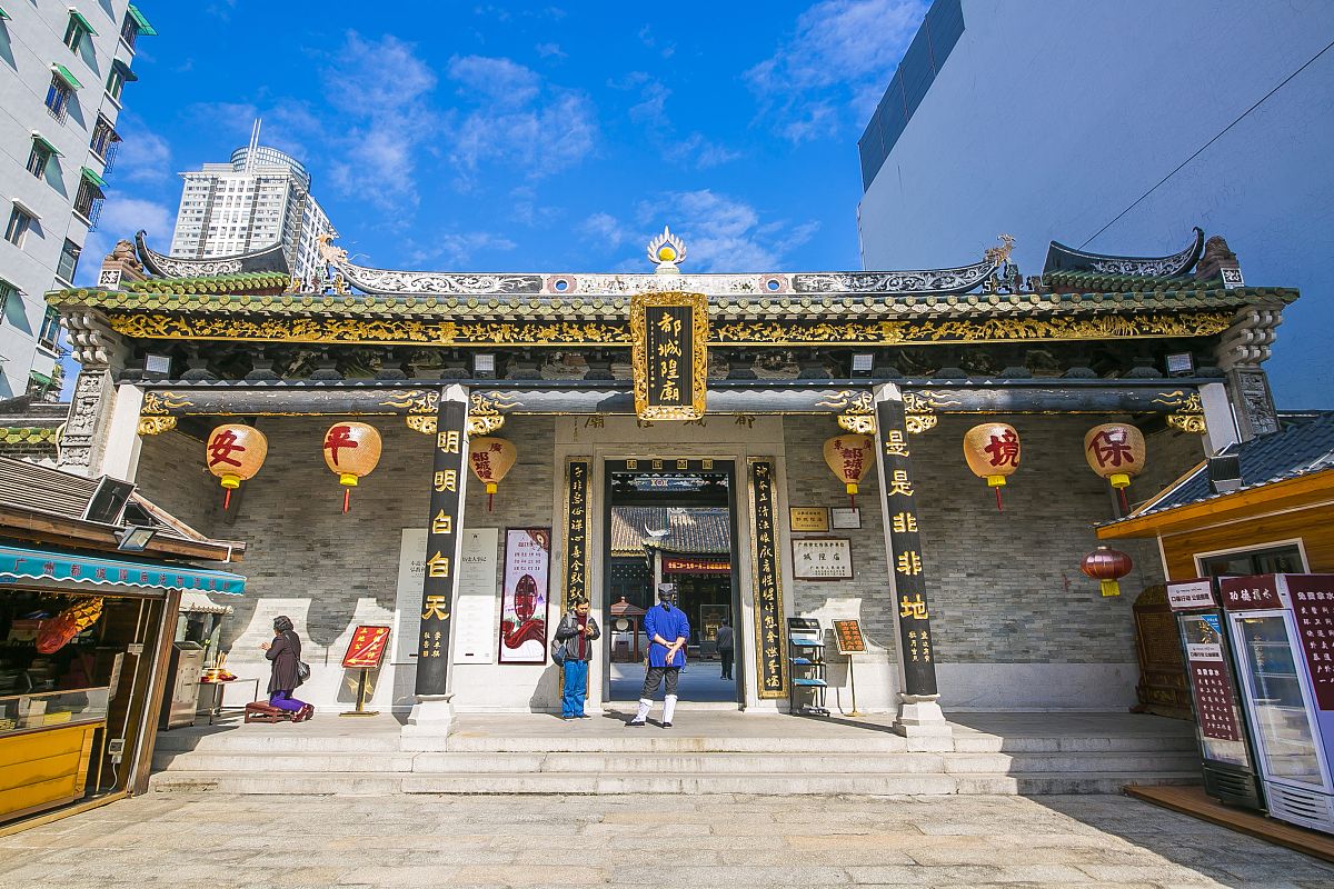 以中国古代宗教的多元化为题写一篇1200字文章