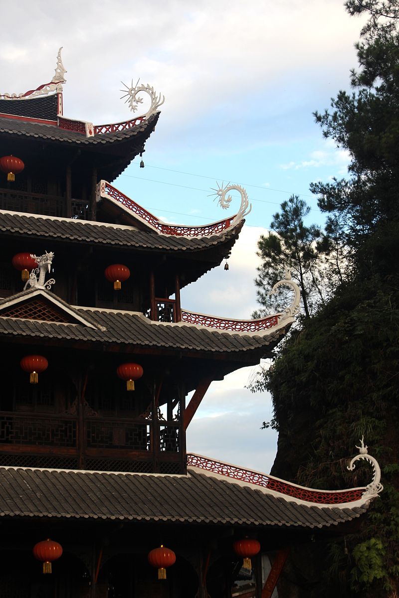 湖北恩施州旅游业发展金融对策：债券市场如何助力腾飞？