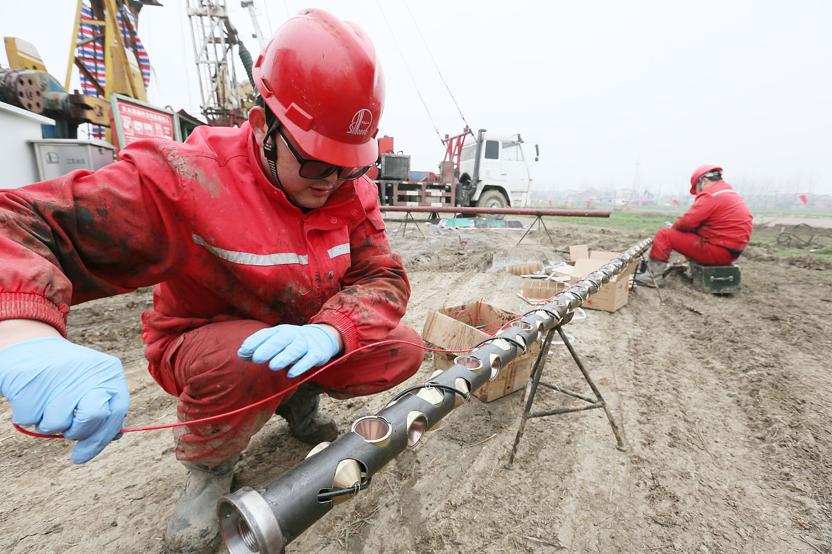 老龄输油管道维保管理不当的影响：安全、环境和经济损失