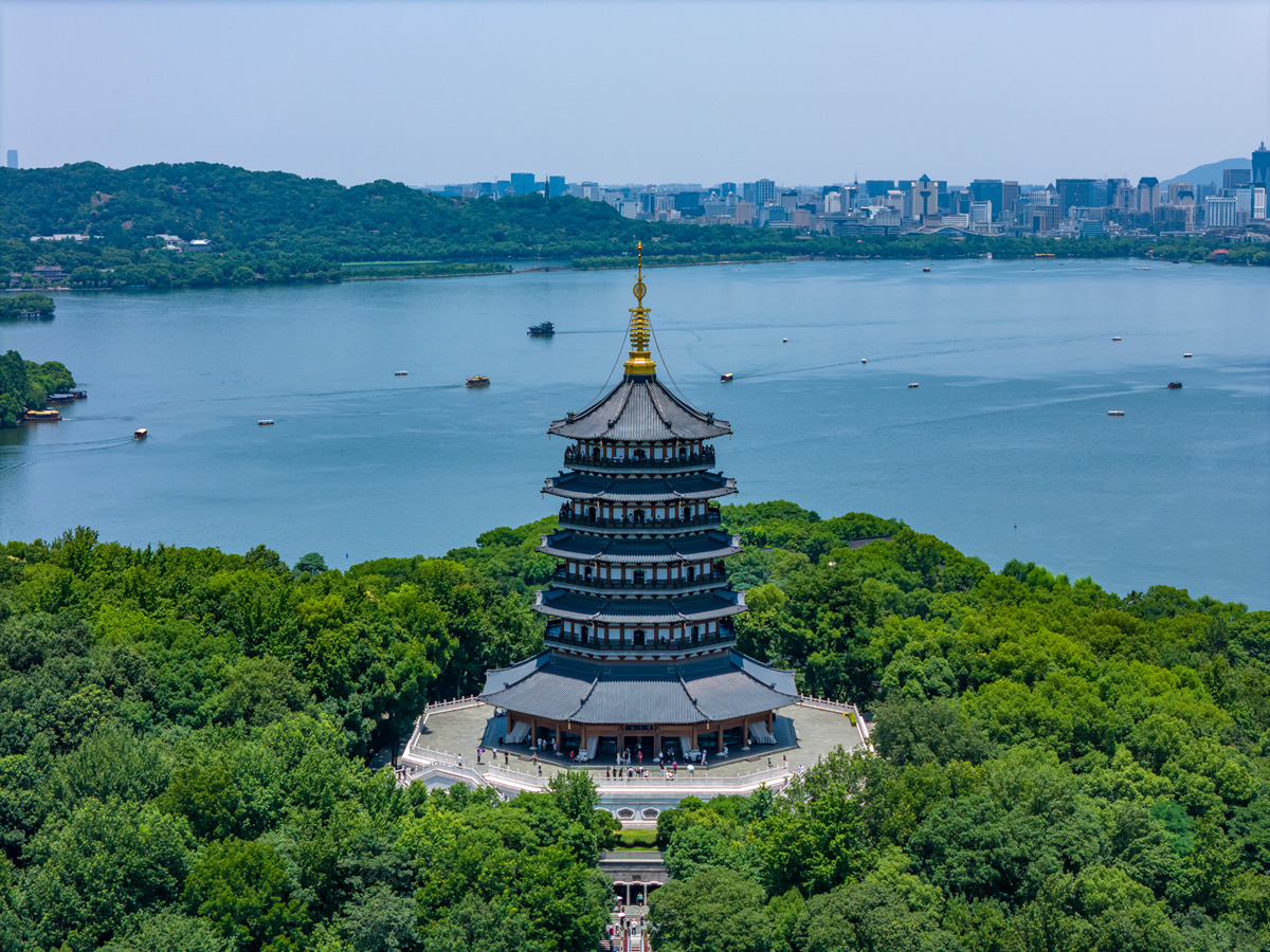 杭州西湖：自然风光、人文景观、美食文化，尽享‘溶志于景’之美