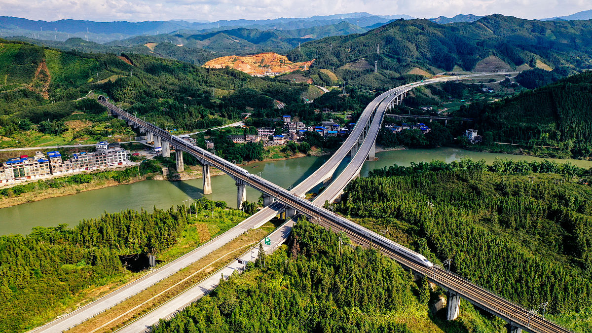 庆阳高铁铁路学校2022招生简章-招生报名知识